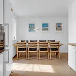 4 Bedroom Beautiful In Дом отдыха