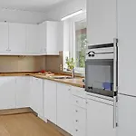 4 Bedroom Beautiful In Holiday home
