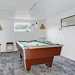 Holiday home 4 Bedroom Beautiful In *