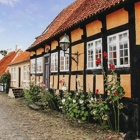4 Bedroom Beautiful In Holiday home Ebeltoft