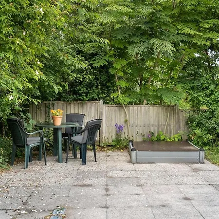Holiday home 4 Bedroom Beautiful In Ebeltoft