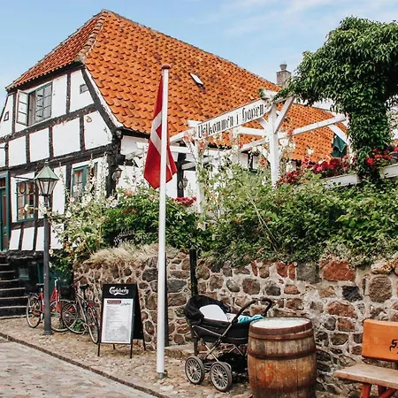 4 Bedroom Beautiful In Holiday home Ebeltoft