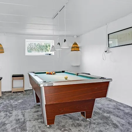 Holiday home 4 Bedroom Beautiful In *